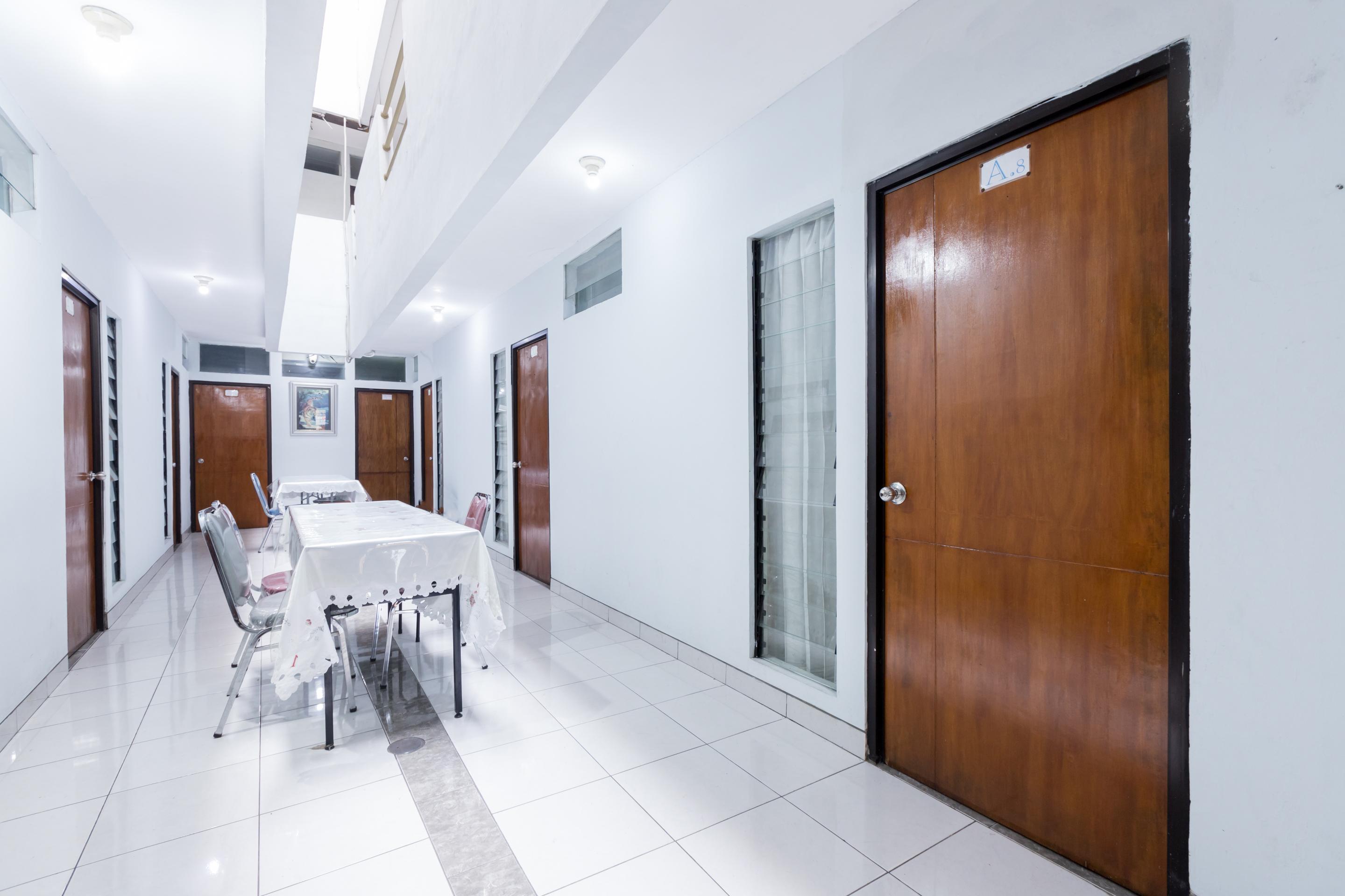 Hotel Super Oyo 1516 Cemara Gading Syariah Bogor Esterno foto